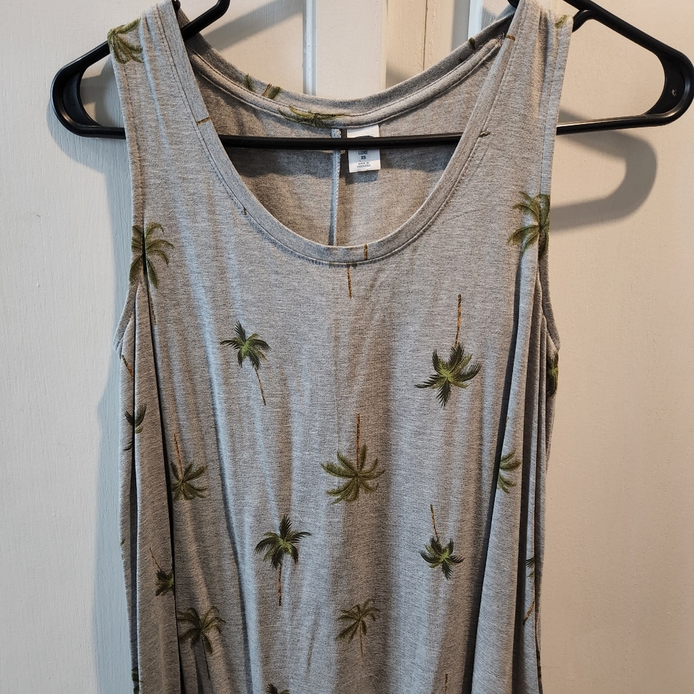 Palm tree tank